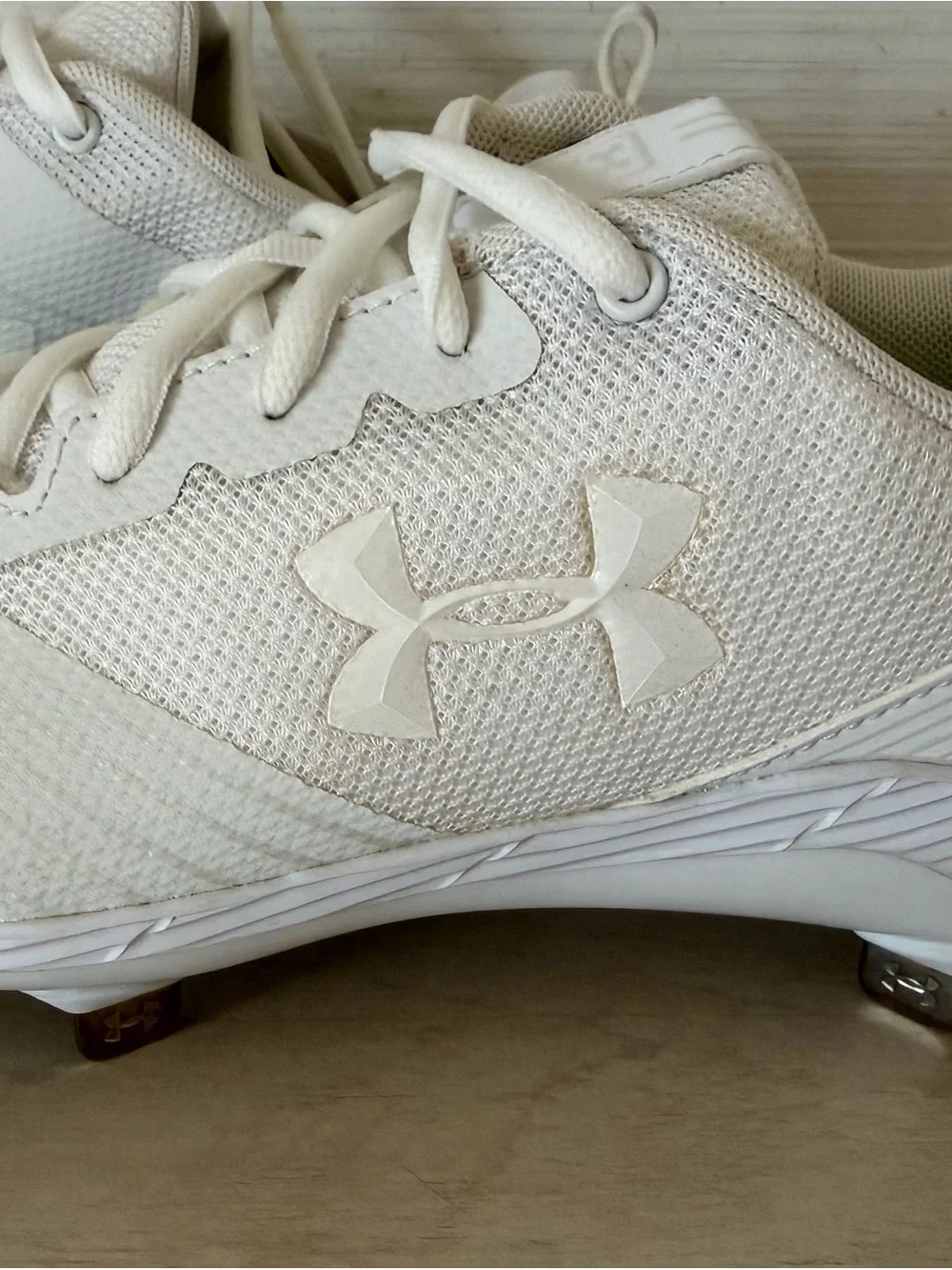 Under Armour UA W Glyde ST Womens 7.5 White Metal Softball Cleats 1297335-100